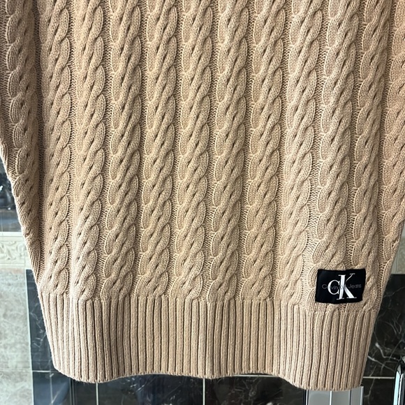 Calvin Klein Jeans tan vest, size XS, NWT. - Picture 3 of 7